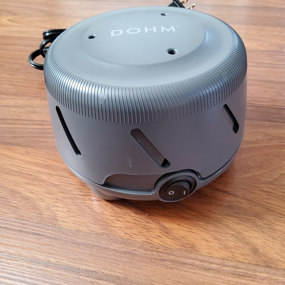 Yogasleep Dohm Uno White Noise Machine Portable Fan New - Picture 6 of 7